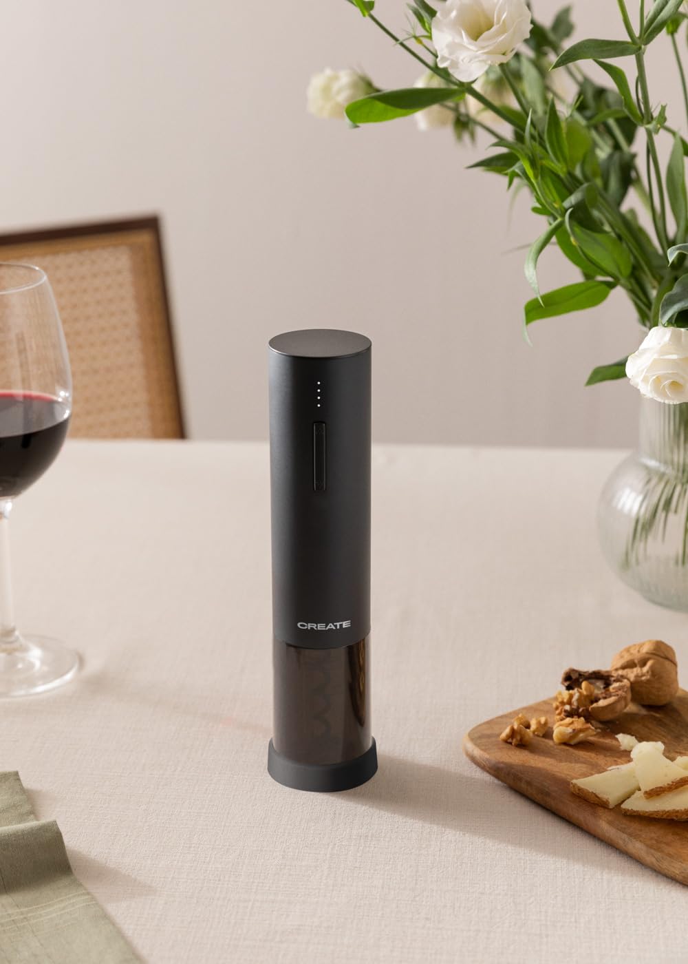 CREATE/WINE OPENER/Tire-bouchon électrique avec accessoires noir/Autonomie pour 50 bouteilles, 4 vitesses, indicateur de batterie, 4 accessoires, chargeur USB-C, 15W
