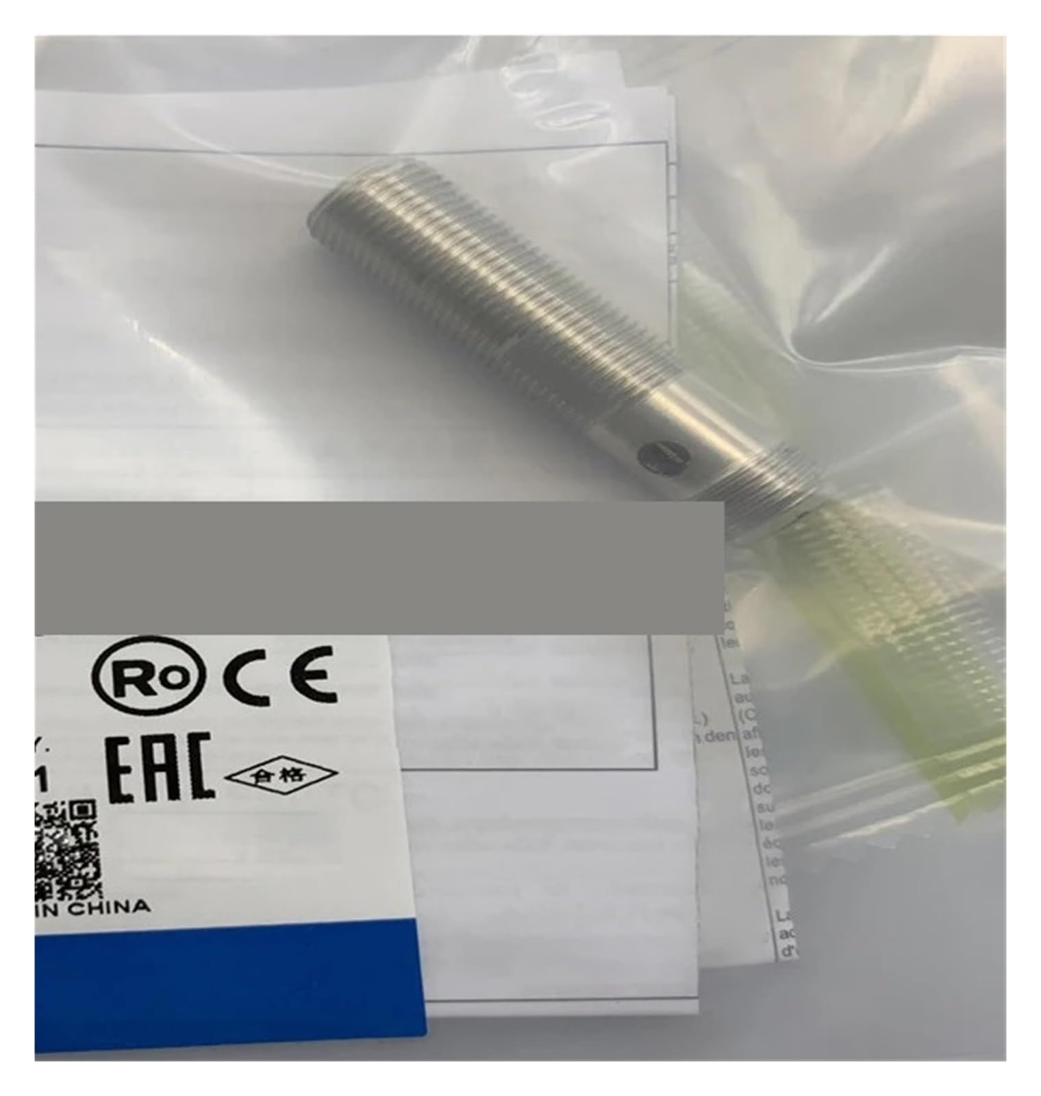 XDDQWSWA Proximity sensor E2A-M12KS04-M1-B1 E2A-M12KS04-M1-B2 E2A-M12KS04-M1-B3(E2A-M12KS04-M1-B2)