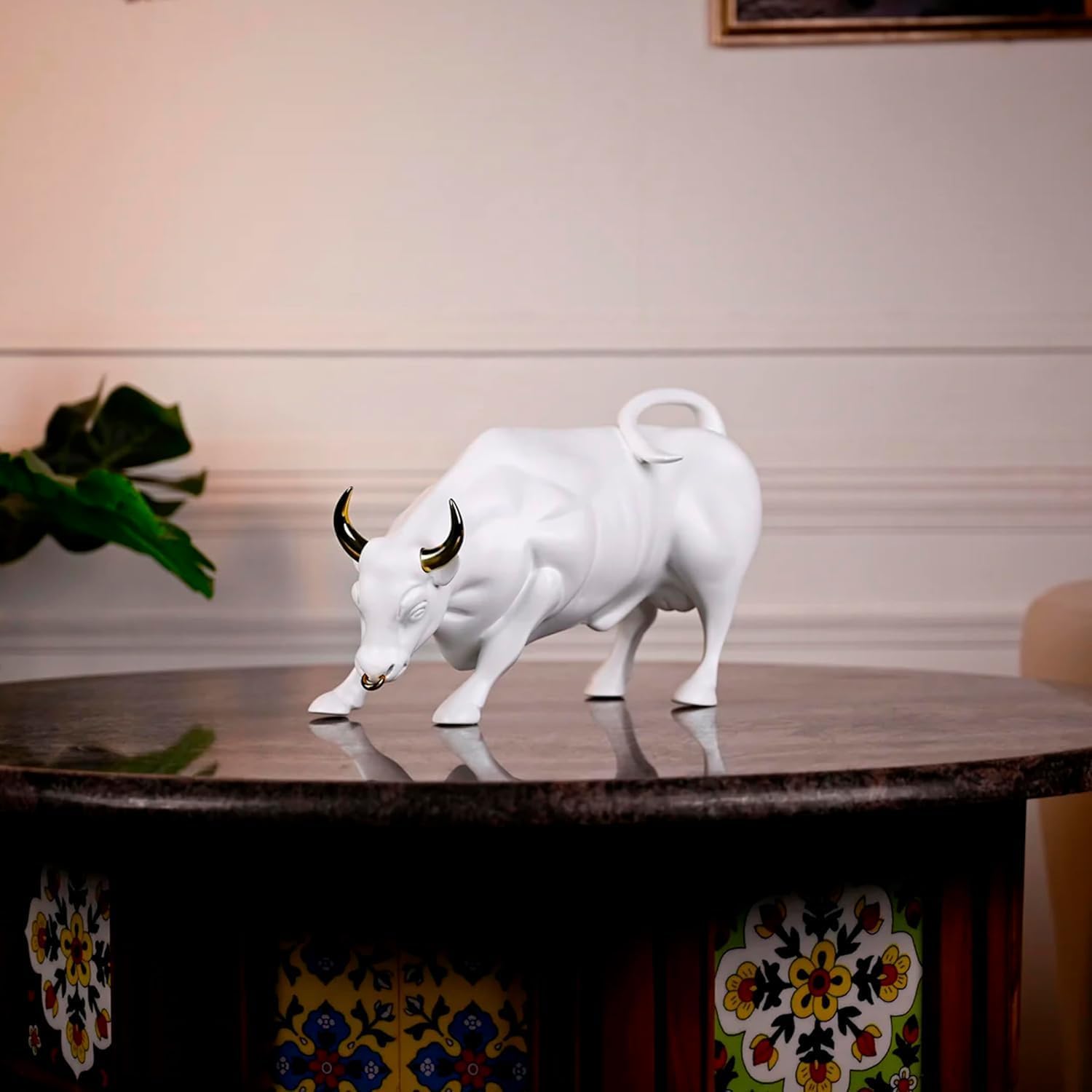 Amazon.com: Artarium White Charging Bull Figurine (7.4 Inch), Wall