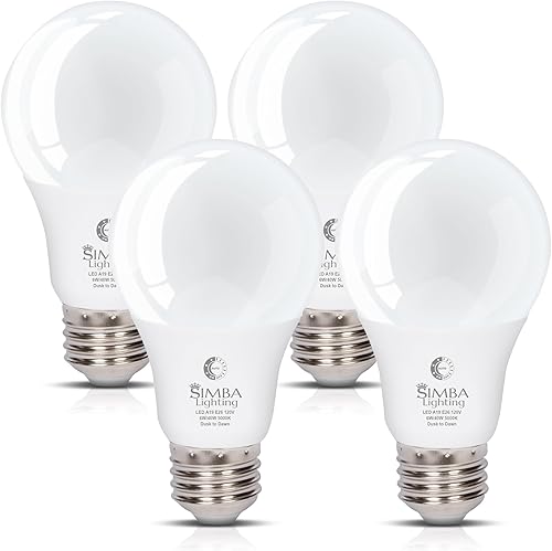 Simba Lighting - Bombillas LED para exteriores con sensor de fotocélula de atardecer al amanecer, encendido y apagado automático, 4 unidades, A19, 6