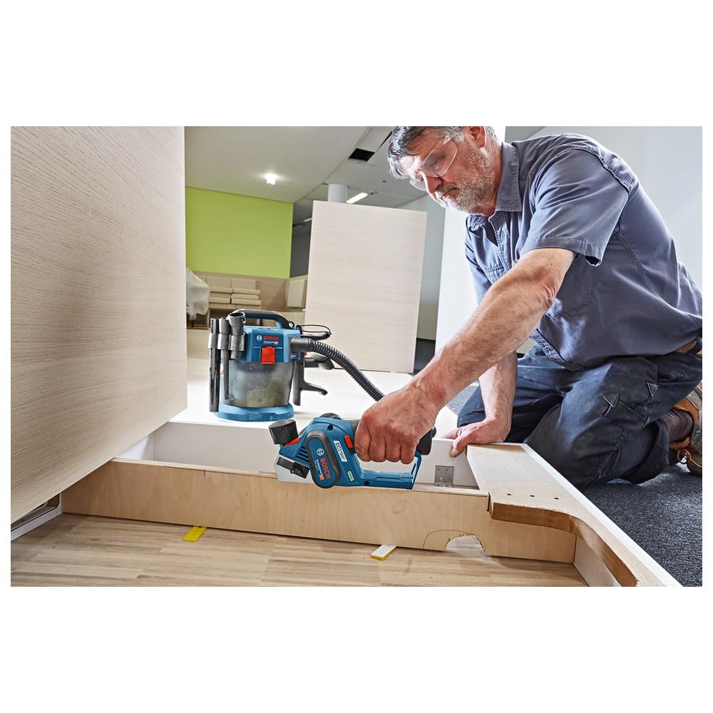 Bosch Professional 12V System cepillo a batería GHO 12V-20 (anchura del cepillo máx.: 56 mm, incl. 2 baterías 3.0Ah, cargador, 2 cuchillas de cepillado, L-BOXX)