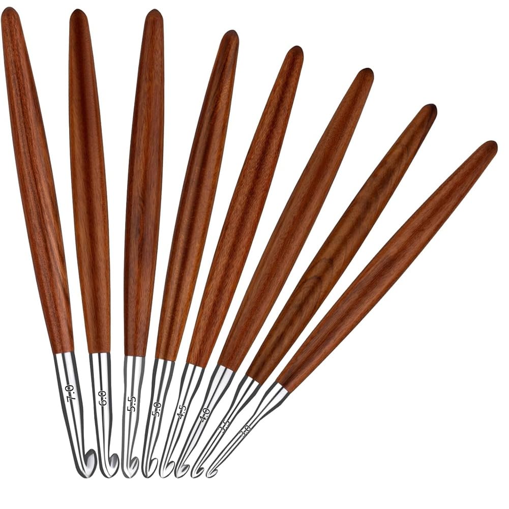 Hndhbfgrt Crochet Hooks 8 PCS 3mm-7mm Ergonomic Crochet Hook Set Aluminum Crochet Hook with Wooden Handle Crochet Needles for Arthritic Hands 3mm/3.5mm/4mm/4.5mm/5mm/5.5mm/6mm/7mm Crochet Hook Set