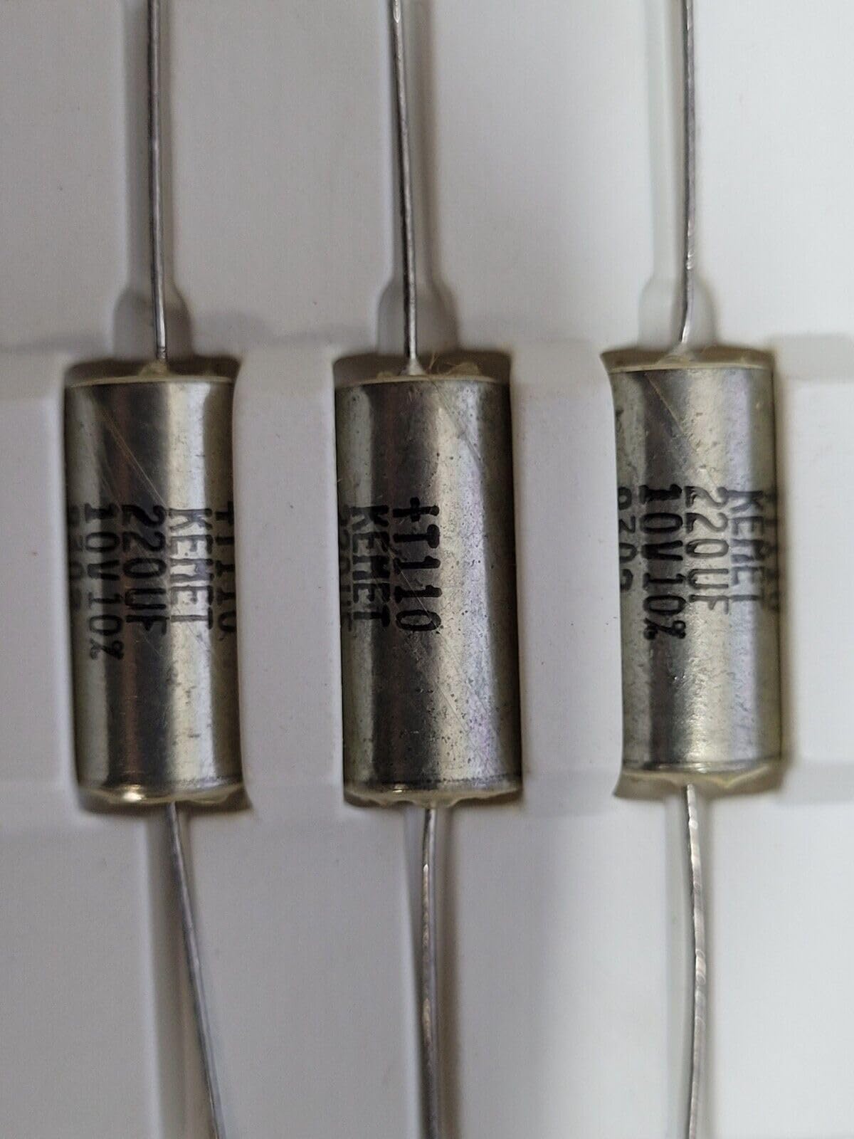 Generic (1 PC) T110D227K010AS KEMET Compatible with CAP TANT 220UF 10% 10V AXIAL