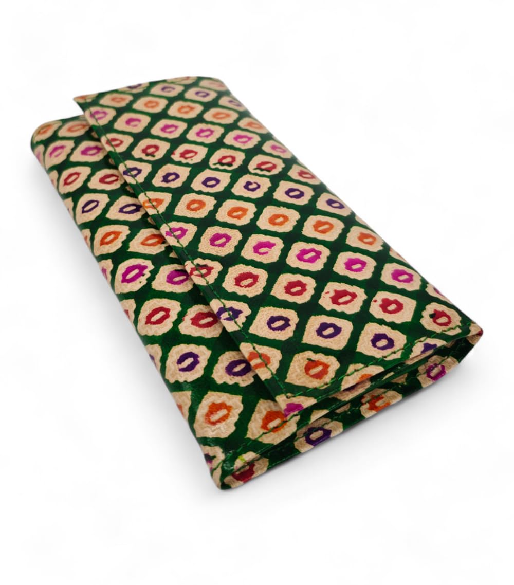 Shantiniketan Leather Wallet Batik Print – Medium Size (18 cm) – Handcrafted Elegance with Traditional Indian Art (Green)-image-7