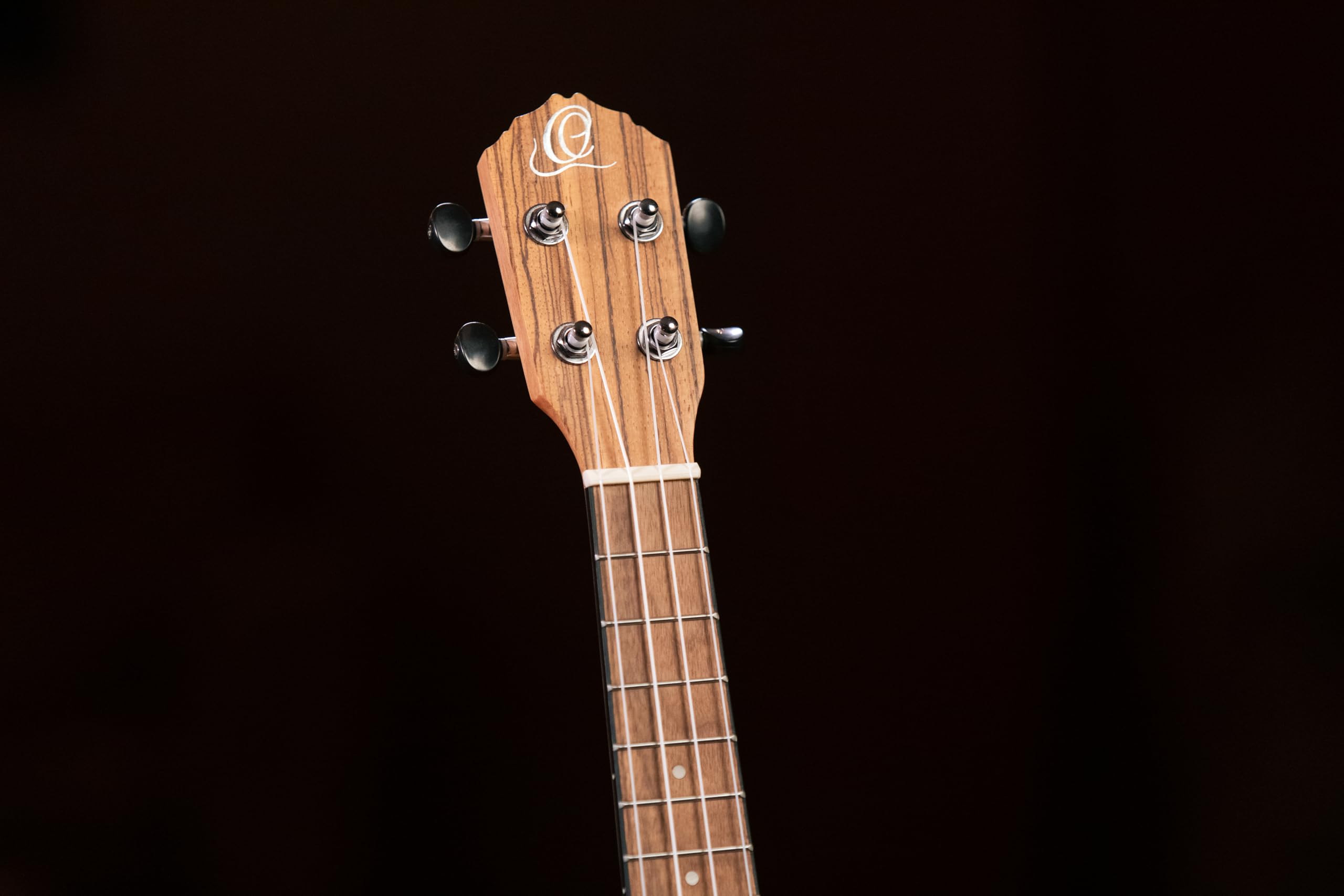 Ortega Guitars Konzert Ukulele Elektro-Akustisch – Timber Series – Inklusive Gigbag – Zebrano, Natur (RFU11ZE)