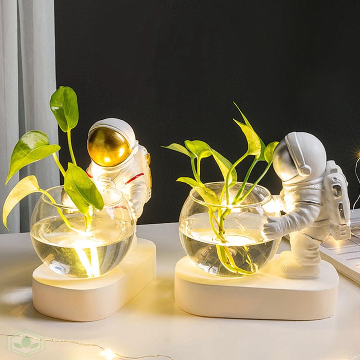 Contenitore Idroponico in Vetro e Resina con Luce LED Astronauta, Decorazione per Piante Succulente e Acquatiche, Porta Fioriere da Interno per Casa e Ufficio