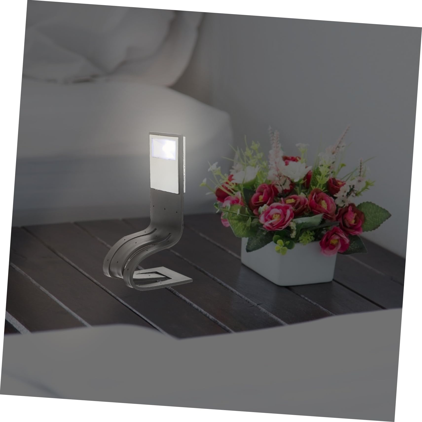NUOBESTY 1Pc Creative Foldable Bookmark Lamp Portable LED Night Light for Reading Lovely Decorative Study Light Compact Practical Bookmarks Light for Nighttime Use and Home