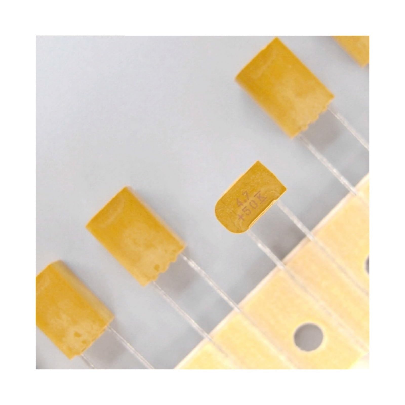 Condensateur tantale 4.7uF 50v T340 à faible impédance et longue durée de vie en lot de 5
