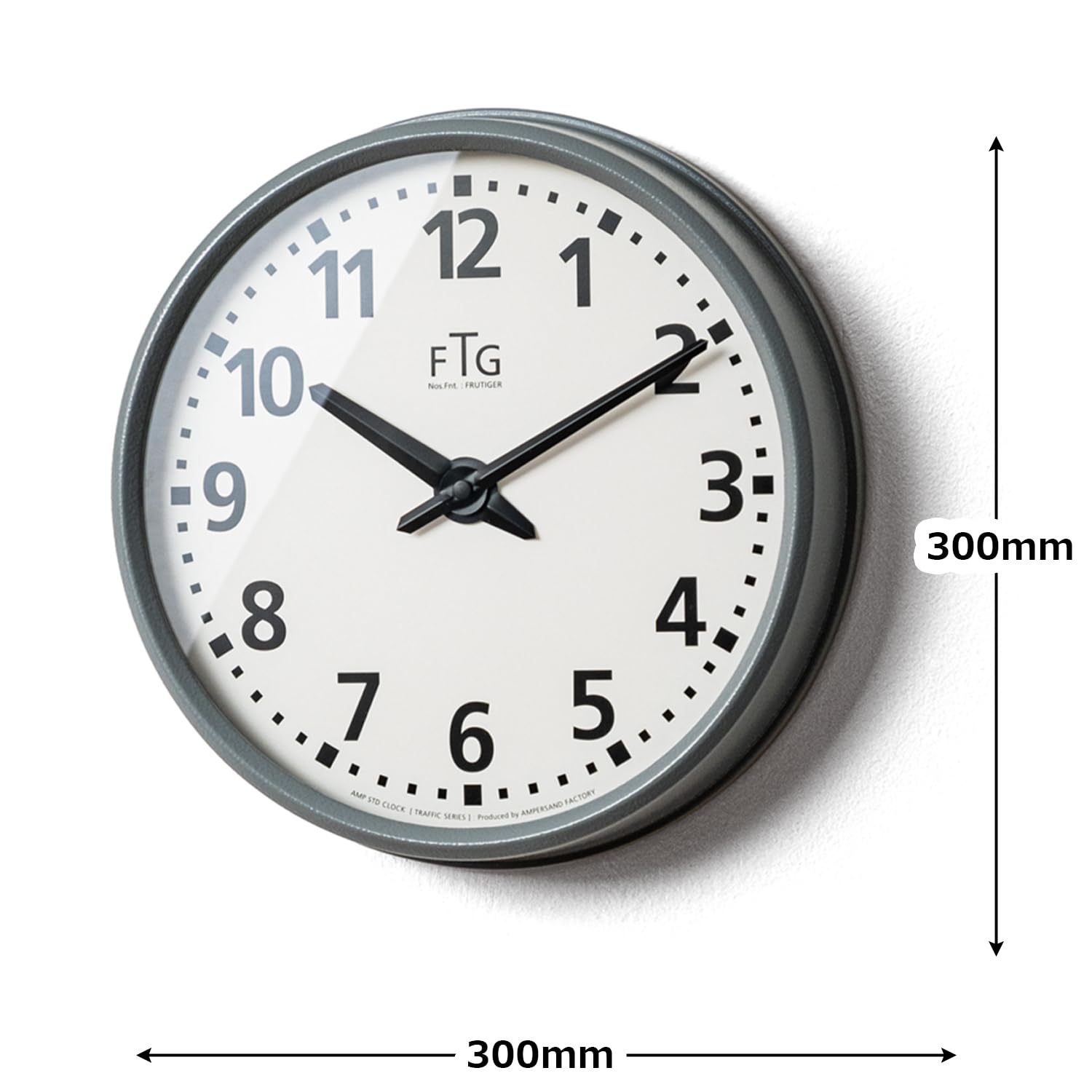 familiar壁時計　レア！ 楽天市場】TRAFFIC CLOCK (Frutiger) トラフィック クロック