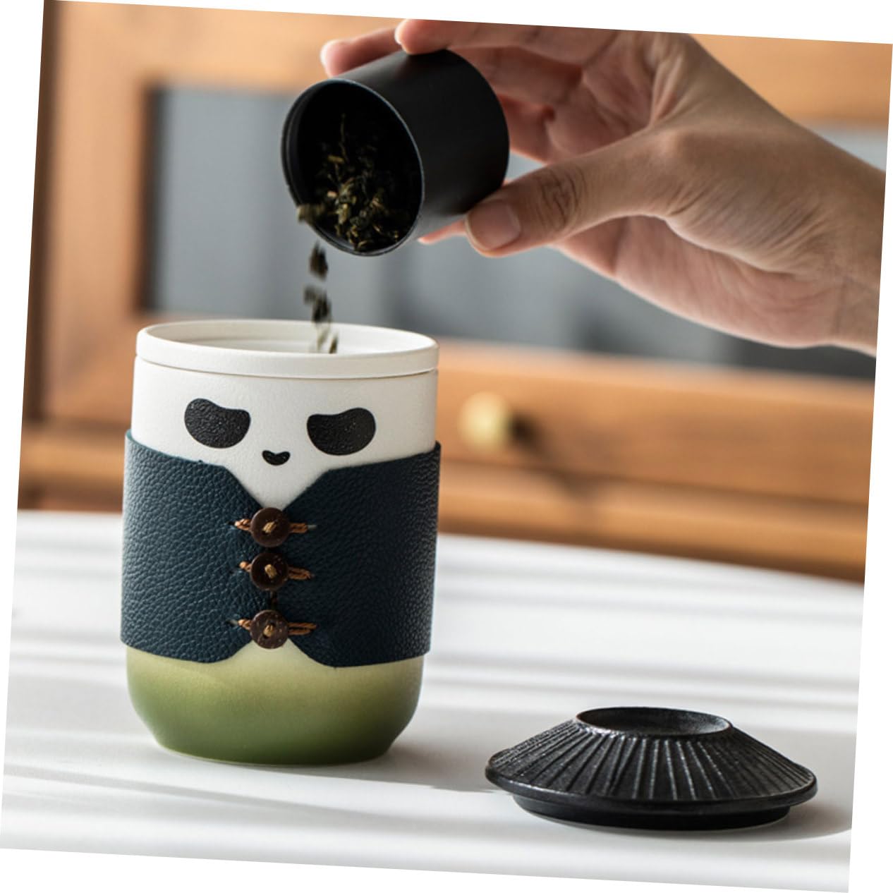 BESTOYARD Keramik Teetasse mit Sieb Panda Design Kompakt und Tragbar für Büro und Teeverkostung Chinesische Kleine Teetasse für Zuhause und Reise
