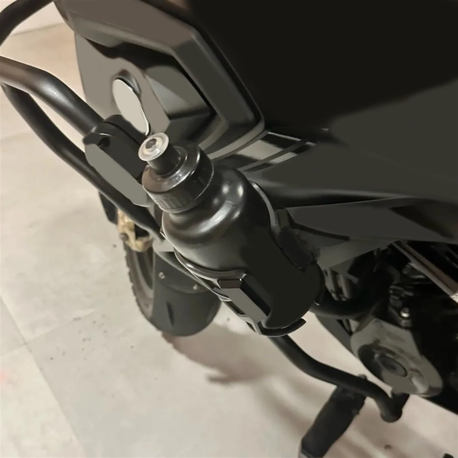 Amazon.co.jp: オートバイ飲料水ボトルケージドリンクカップホルダー