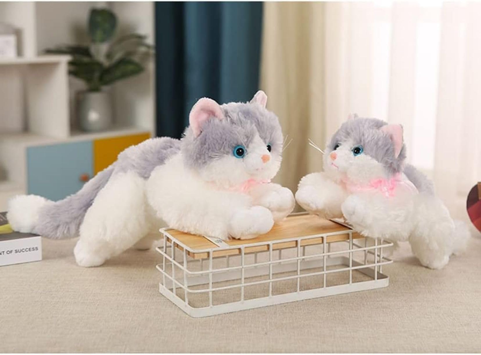 Amazon｜ネコ ぬいぐるみ 猫 本物そっくり 人形 鳴る 大きい 生々しい