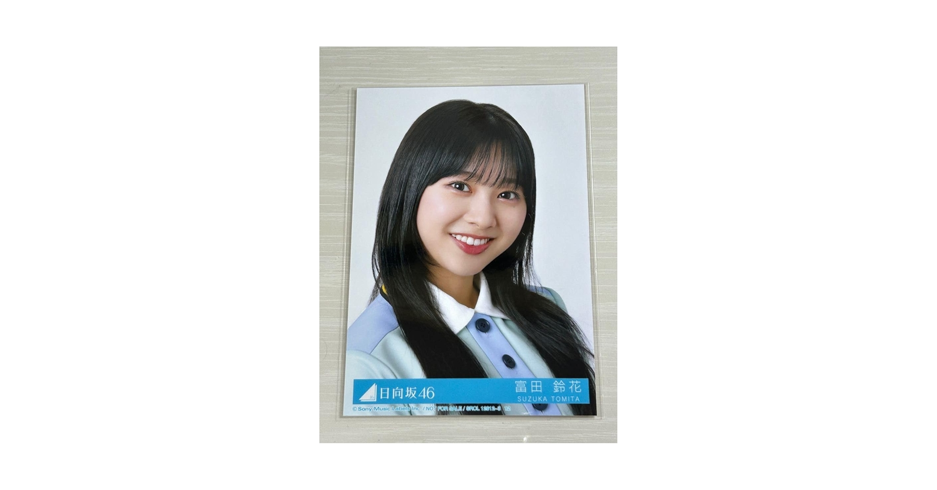 【直筆】日向坂46 富田鈴花 生写真 「ひなくり2021」サンタ衣装(ヨリ) 日向坂46 富田鈴花 3回目のひな誕祭 オープニング衣装 生写真 4