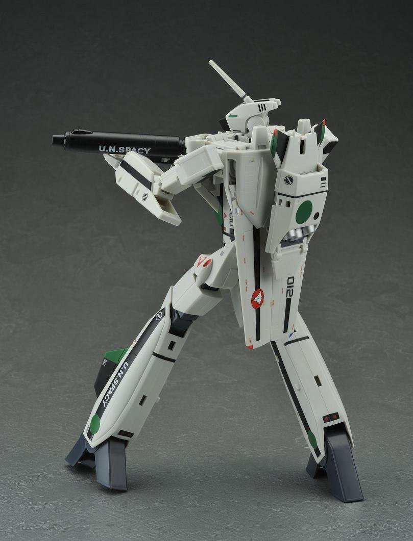 Amazon.co.jp: 1/60 マクロス 完全変形 VF-1A 柿崎機 : ホビー