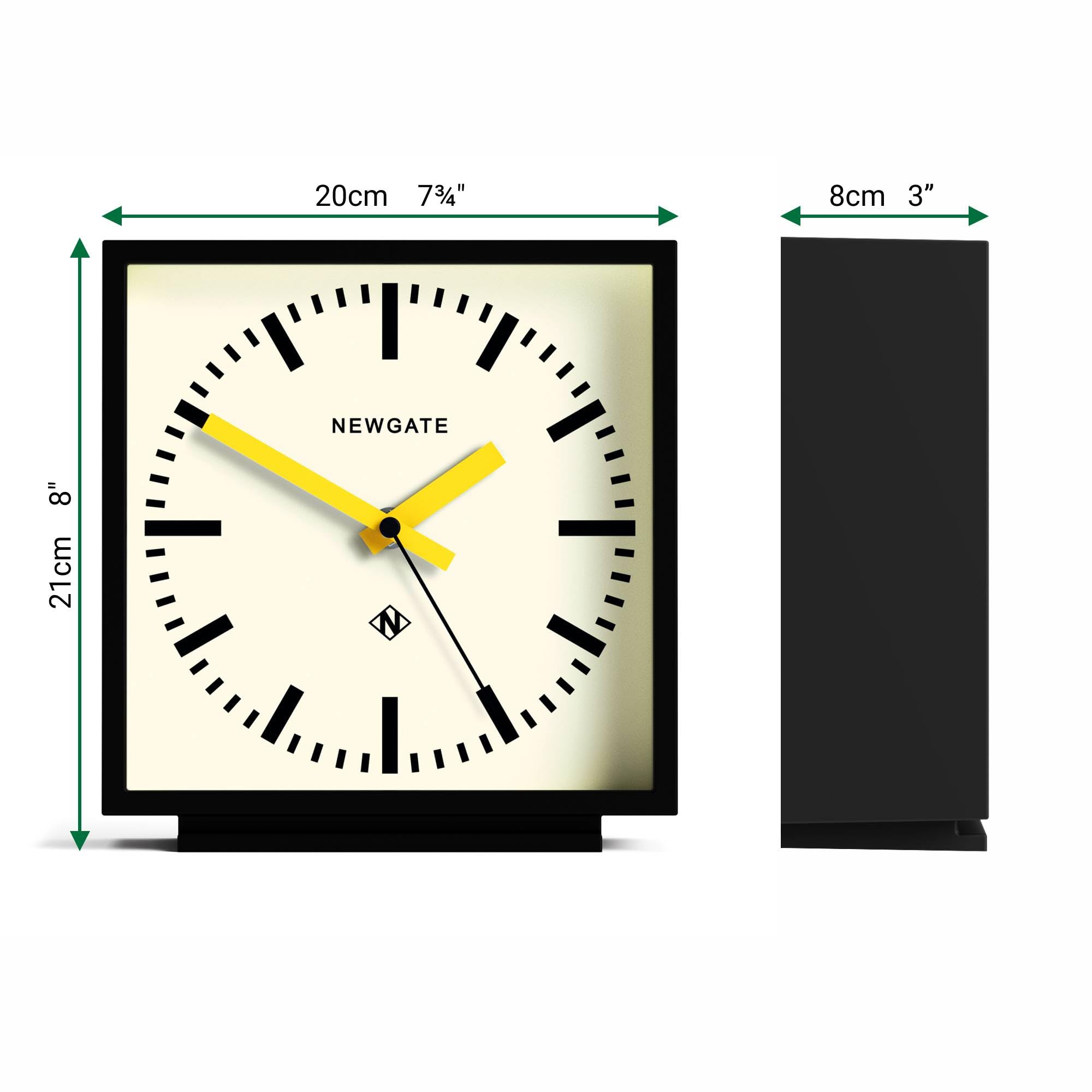 NEWGATE® Amp Reloj de Escritorio | Diseño Cuadrado del Reloj de estación | Caja Negra con Manos Amarillas | Estilo Moderno para Escritorio, encimera, repisa, estantería o mesilla