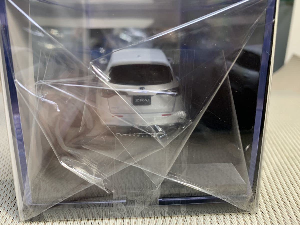Amazon.co.jp: ホビージャパン 1/43 ミニカーZR-V(ホワイト) : おもちゃ