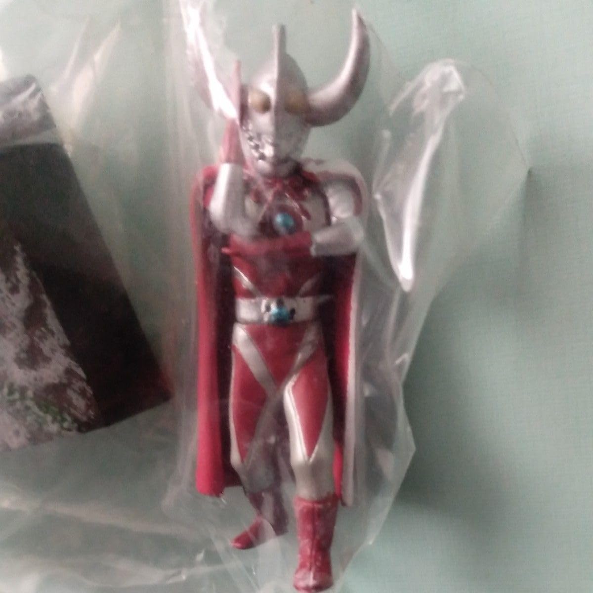 Amazon.co.jp: 復活 ウルトラの父ウルトラ怪獣名鑑 完 : おもちゃ