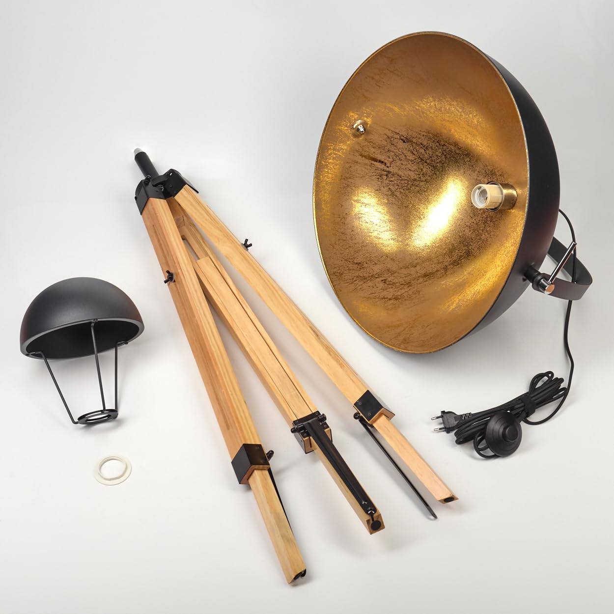 HOFSTEIN Stehleuchte Jupiter, Stehlampe aus Holz/Metall in Naturfarben/Schwarz/Goldfarben, Leuchte im Boho-Style, Höhe 167 cm, Ø 49 cm, Fußschalter - Wohnzimmer, Schlafzimmer, Esszimmer, Flur, Büro