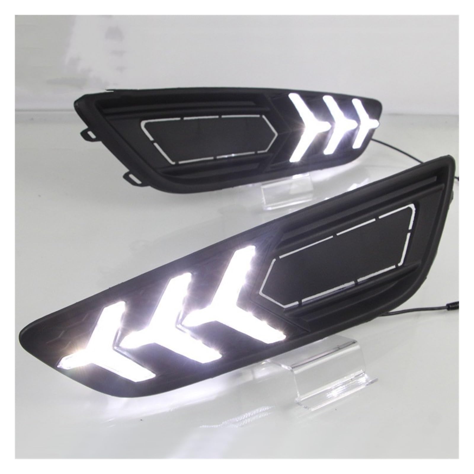 Fendinebbia Auto LED DRL 12V Luci Diurne Per Focus 2015 2016 2017 2018 Indicatori Di Direzione Gialli Luce Di Marcia Diurna Lampada Fendinebbia Per Auto