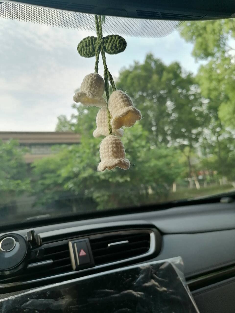 YDMZZB Cute Car Mirror Hanging Campanula, Crochet Knitting Flower Rear View Mirror Charms,Car Pendant,Crochet Car Accessories (1PCS(4Flower))