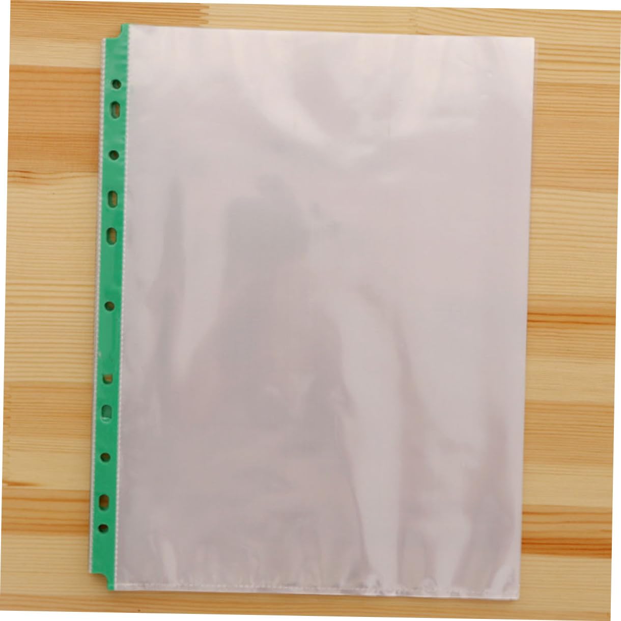 Protège-feuilles Transparent A4 à 11 Trous en Pp pour Classeur, Lot de 100 Pochettes Résistantes pour Protection et Rangement de Documents Scolaire ou Personnel