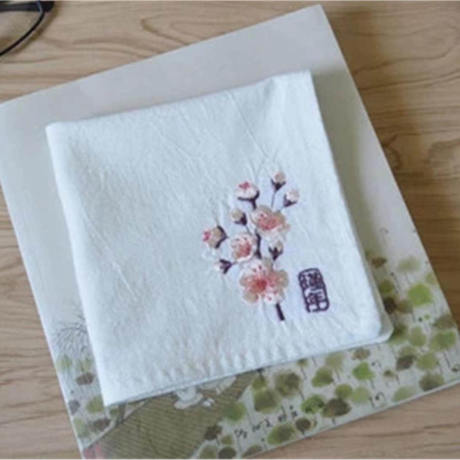 Fazzoletto piuttosto retrò con fiori ricamati in cotone for matrimonio