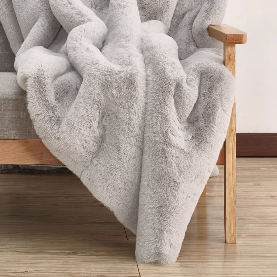 Faux Fur Rug 6x9 Plush Washable Area Rugs for Bedroom Fluffy Rabbit Fur Rug for Living Room Light Grey Rugs Teen Room Home Decor Rectangle