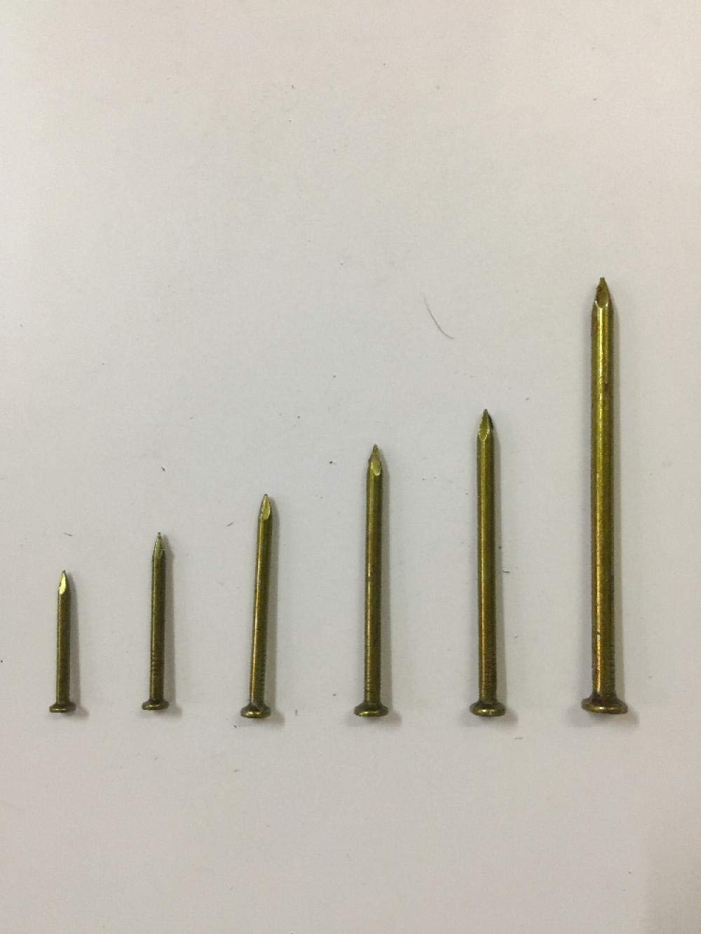 Clavos para mampostería Clavos para cemento Clavos de cemento Clavos de hardware 10 piezas Pintaron un clavo. Clavos de hierro colgantes. Pinturas murales. Clavos de cemento. Clavos de acero, paredes.