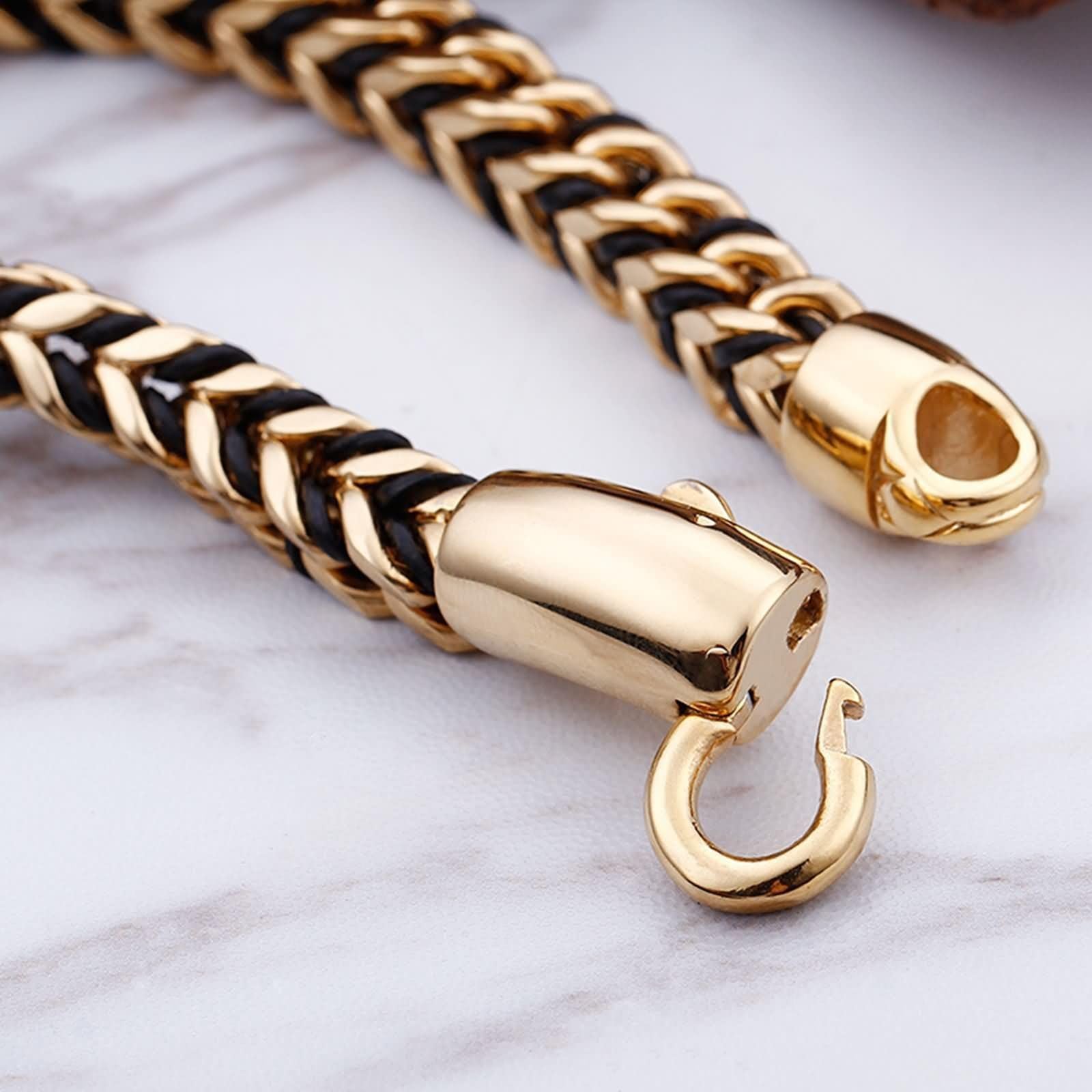Brazalete de Hombre Negro Oro,Brazaletes de Mujer Acero Inoxidable Cadena 8MM Brazalete Hombre 22 CM
