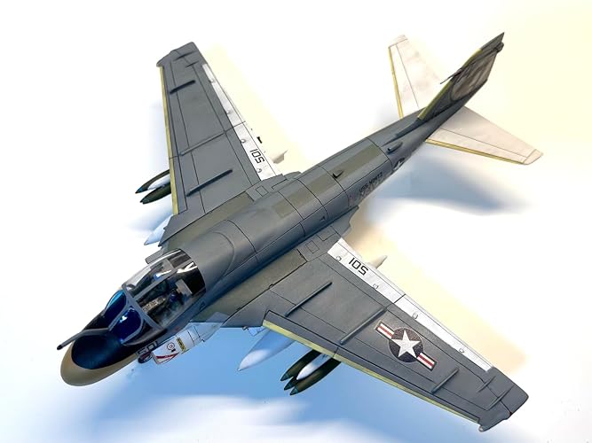 Amazon | ハセガワ 1/72 アメリカ海軍 A-6E イントルーダー プラモデル