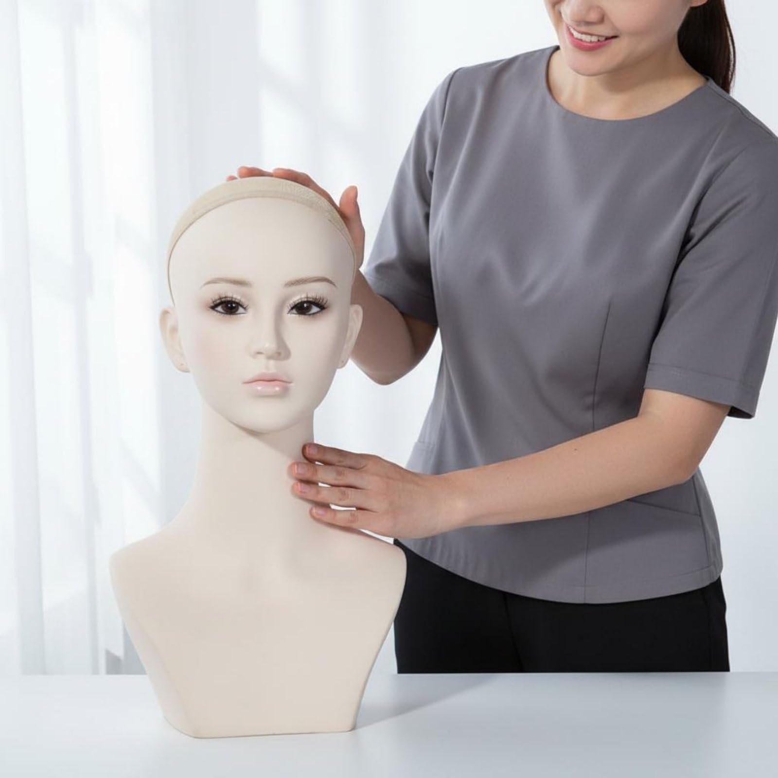 Testa Manichino Display Busto Testa Espositore Parrucche Collane Accessori Moda PVC Struttura Stabile per Allestimenti Professionali Adatta a Negozi Saloni Fotografia , Trucco Rosso
