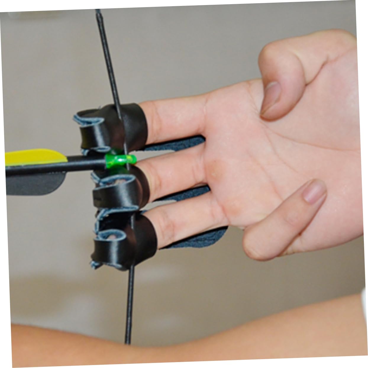 Outanaya 3-Finger Glove Set Accessories Gear Glove Arm Protector for Arrow Shooting