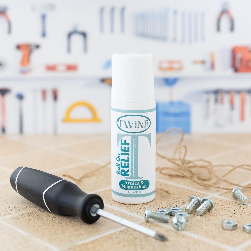 TWINE All-Natural Muscle Relief Roller with Arnica, Camphor & Eucalyptus – 90ml image 3 of 5 B0FL2S7F1V