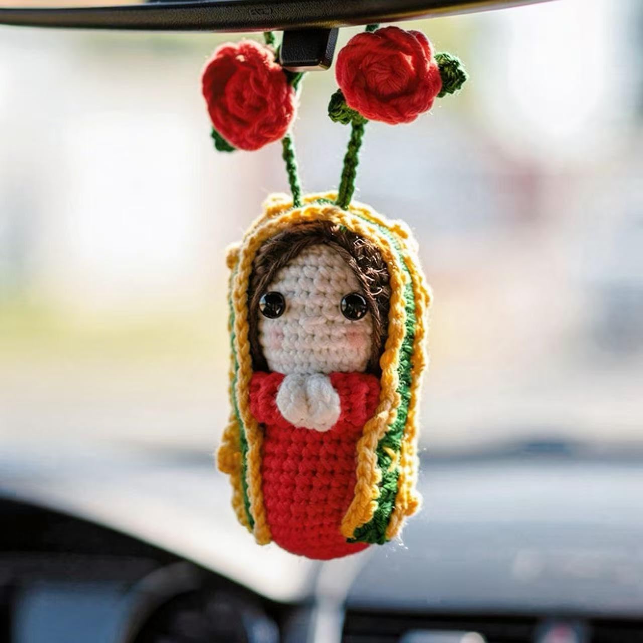 Virgen de Guadalupe: accesorios colgantes de crochet y arte religioso para espejo de coche