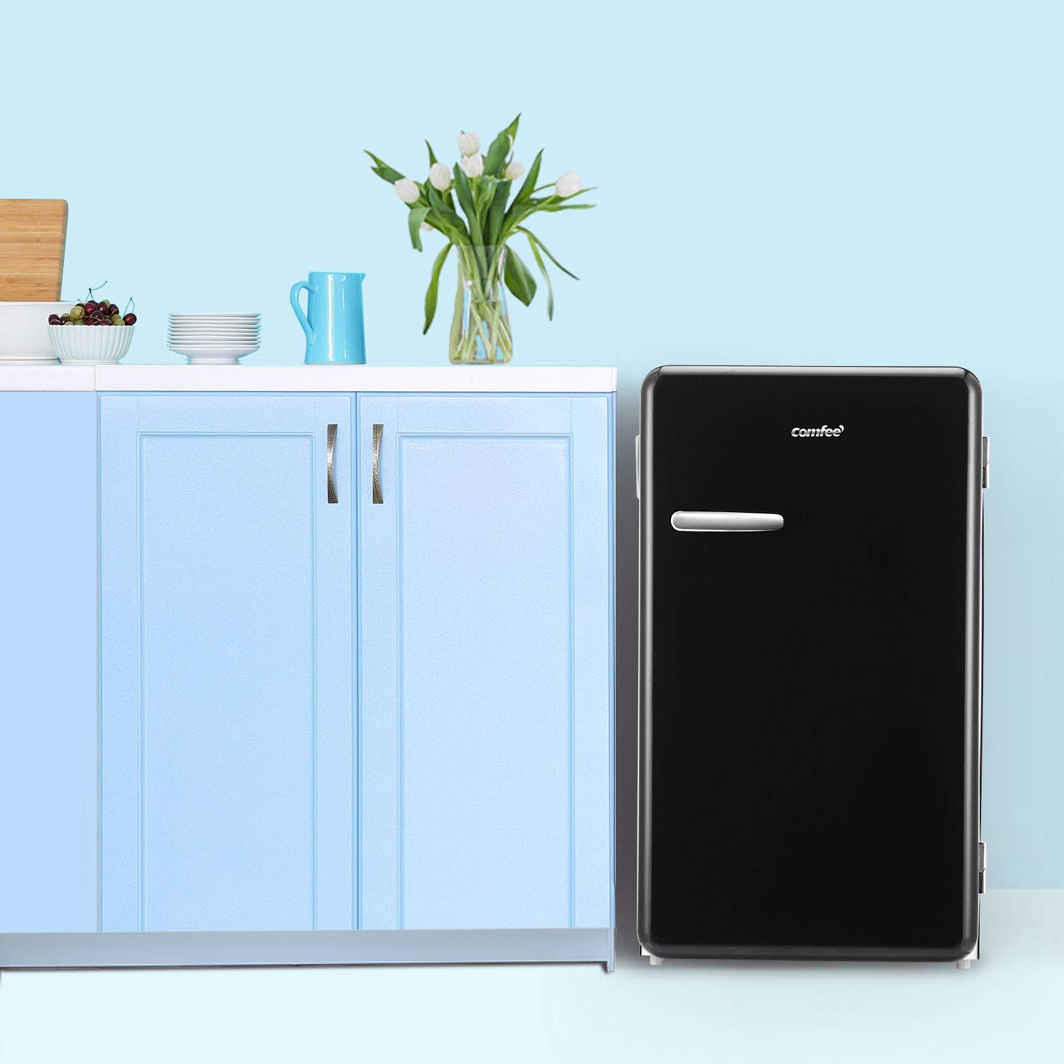 COMFEE 3.3 Cubic Feet Solo Series Retro Refrigerator Sleek Appearance