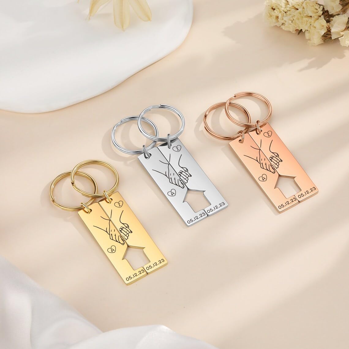Luigi Hand Holding Couple Keychain Set – Personalized 2 Pcs Matching Couple Keyring- Anniversary Gift – Keychain for Him,Her, Gift for any ocassion