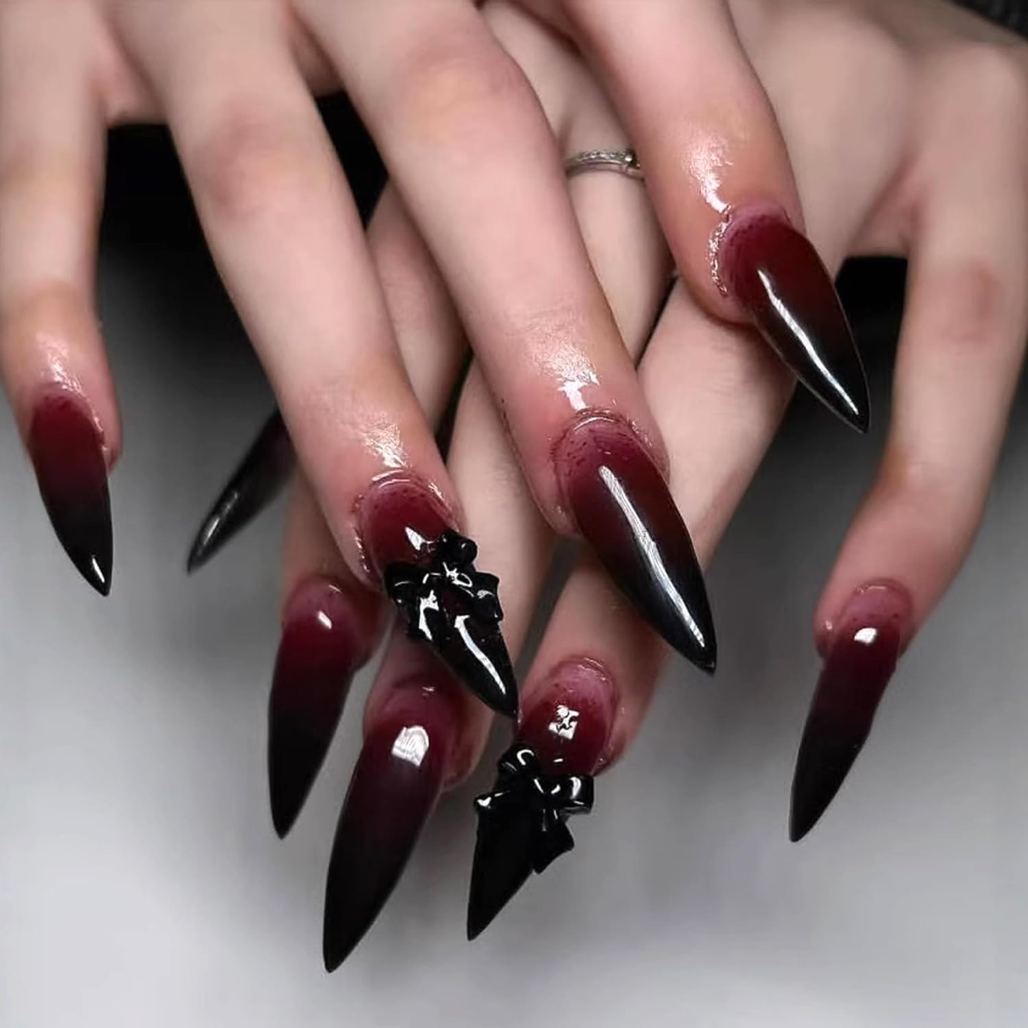 Halloween 3D Bow Press on Nails Long Stilettos Black Red Gradient Fake Nails Glossy Halloween Acrylic Glue on Nail Artificial Stick on Nail for Women
