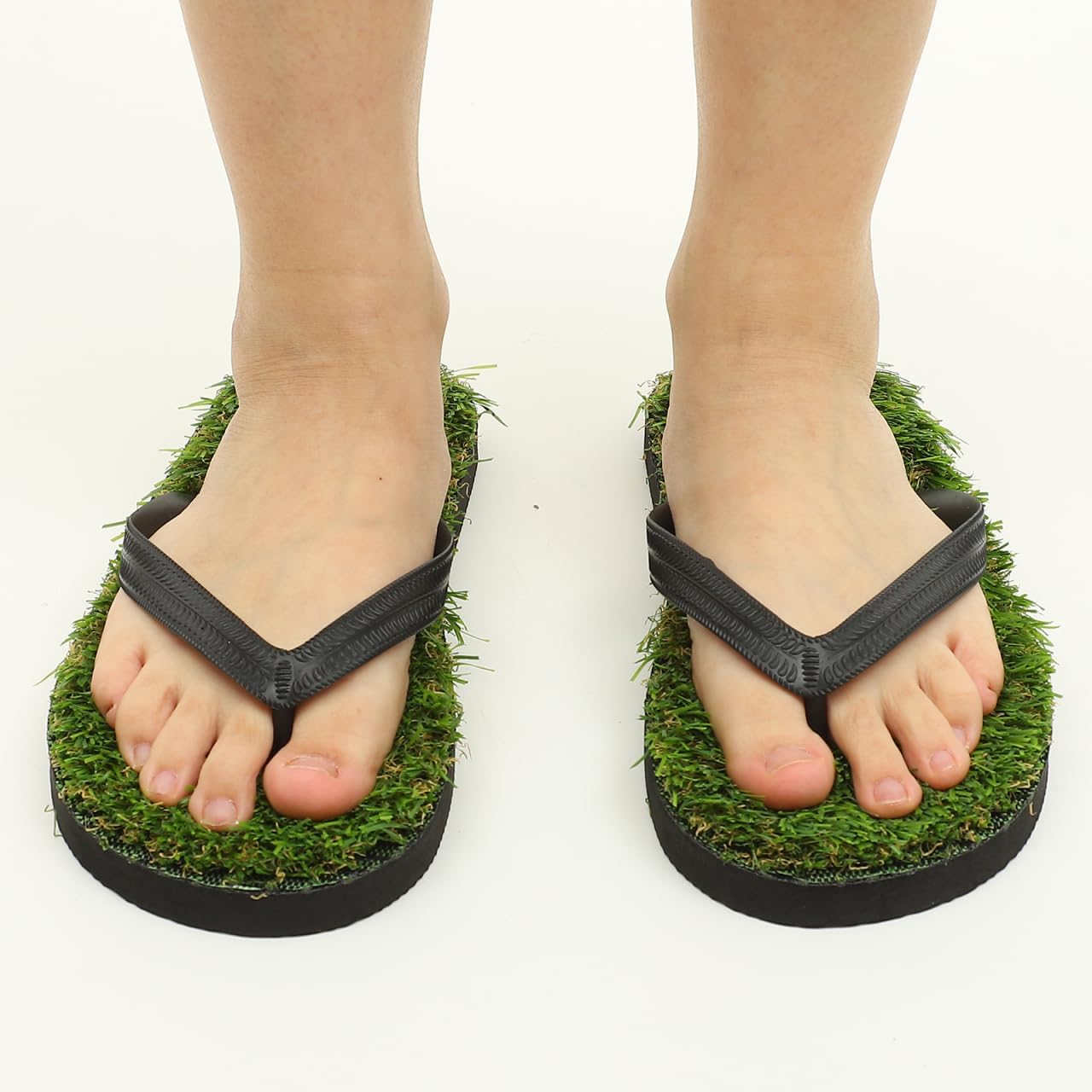 Yardwe Lawn Grass Slippers Size 40/41 Unisex Faux Lawn Upper Eva Sole Casual Beach Pool Outdoor Summer Shoes