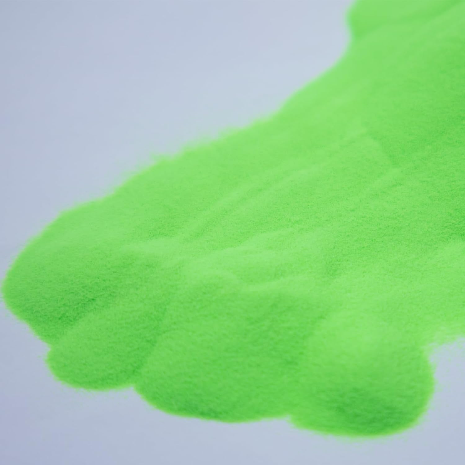Glow in The Dark Powder Pigment,Luminous Pigment,Neutral and Fluorescent Glow Powder for Epoxy Resin,DIY Crafts, Painting,Slime, Nails,Party Supplies,100g/3.53oz (Green)