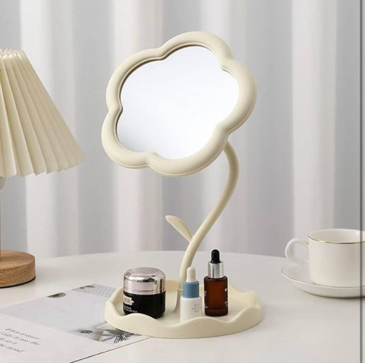 Flower-Shaped Vanity Mirror with Storage Base, LED Makeup Mirror with Organiser Tray, Cream White-image-14