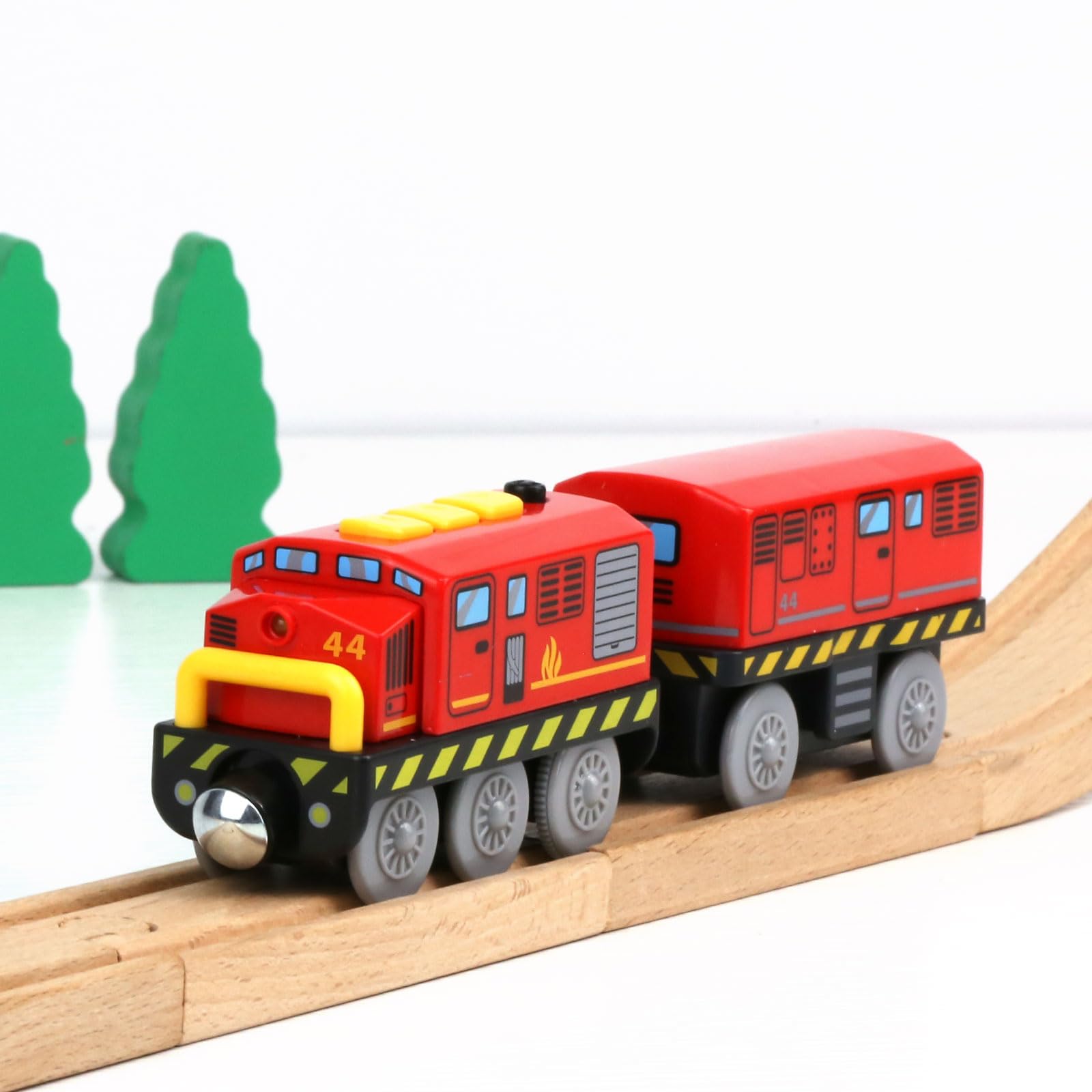 EVERGD Magnetic Electric Train Set Battery Powered Powerful Locomotive Toy Train Engine Railway Train with Sound Lighting for Toddlers Fun Play (Traction Train Red)