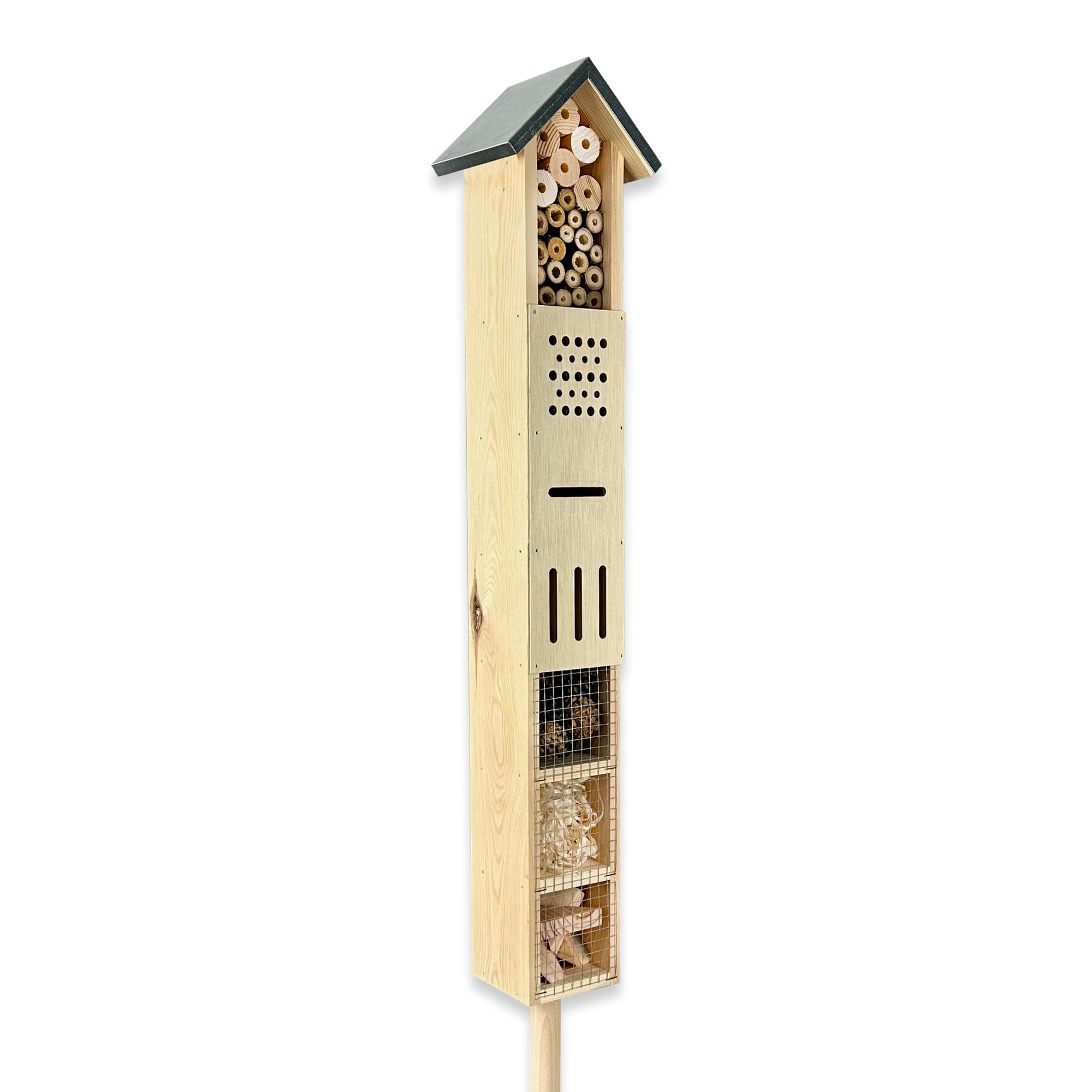 GARTENETAGE Freistehendes Insektenhotel aus Holz mit Erdspieß – Ideal für Wildbienen, Schmetterlinge & Co – Wetterfest mit Bambusrohren, Tannenzapfen & Holzwolle – Fördert Bestäubung & Artenvielfalt