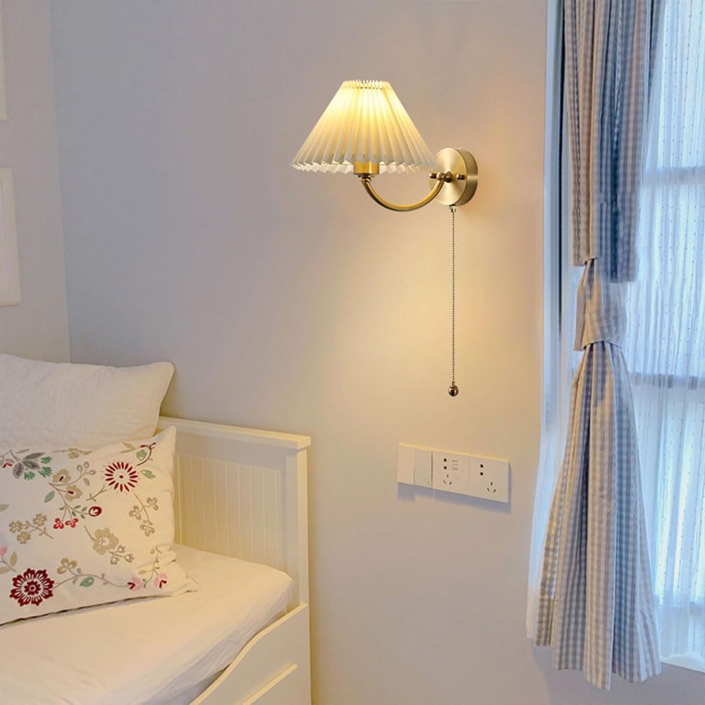 Applique da parete in ottone con catena a tirante, lampada da interni vintage con paralume in tessuto plissettato – lampada moderna per camera da letto, bagno, soggiorno