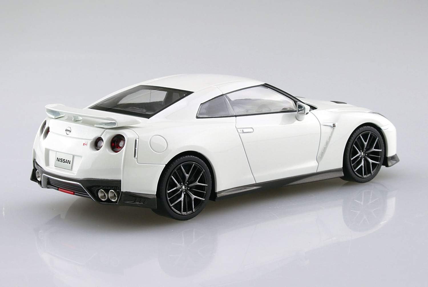 Aoshima The Snap Kit No.07-B GT-R (Brilliant White Pearl) - Plastic Model Building Kit # 5639