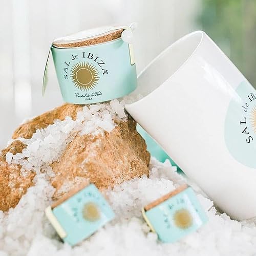 Miniatura 2 de Sal de Ibiza. Flor de Sel con Ajo Negro en Tarro de Cerámica con Cuchara. Edición Limitada Mar Blau. Bio. 140g (4.94oz)