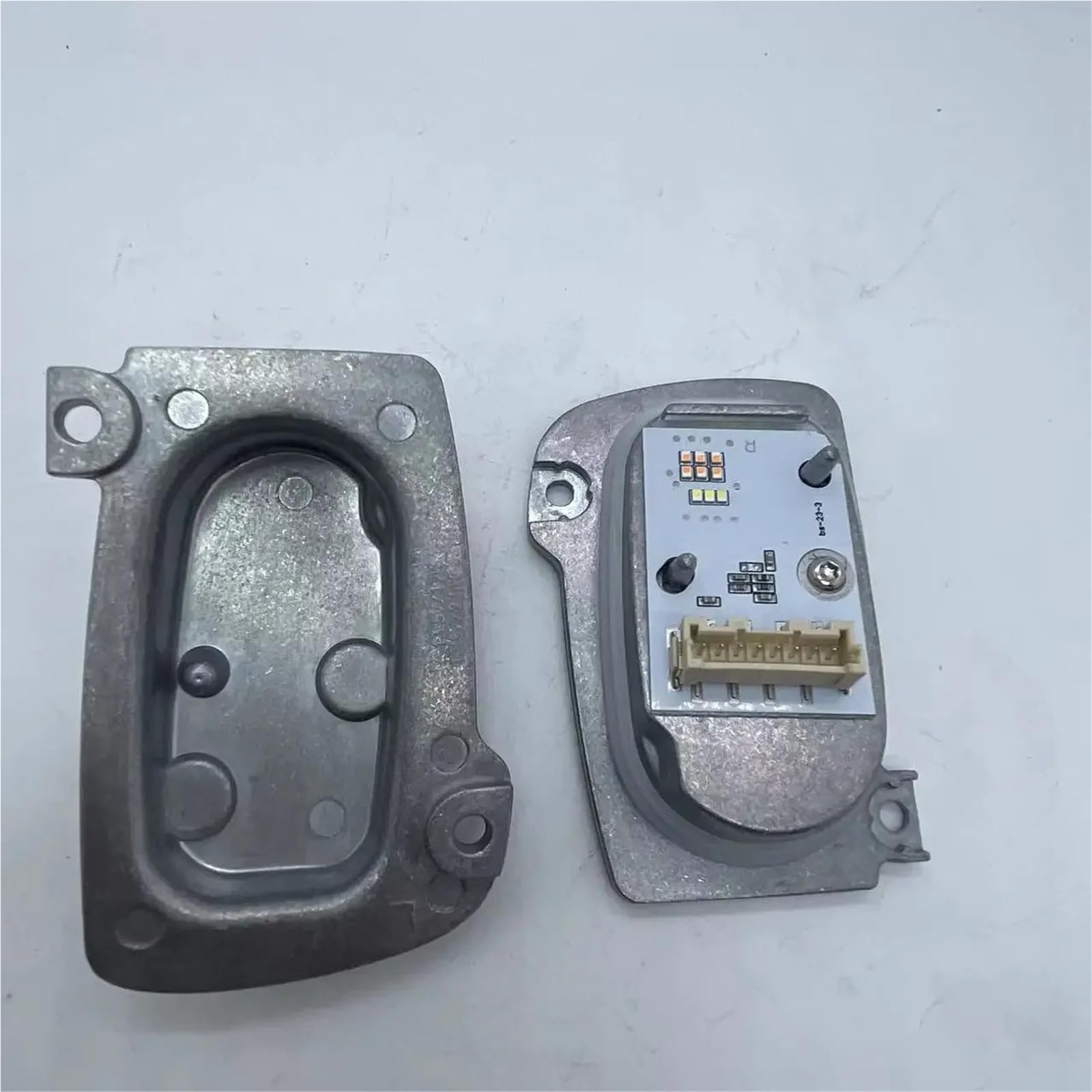8V0998473A 8V0998474A Matrix-LED-Scheinwerfer 90071302 90071303 DRL-Frontlicht, Winkelaugen, 1 Stück(R)