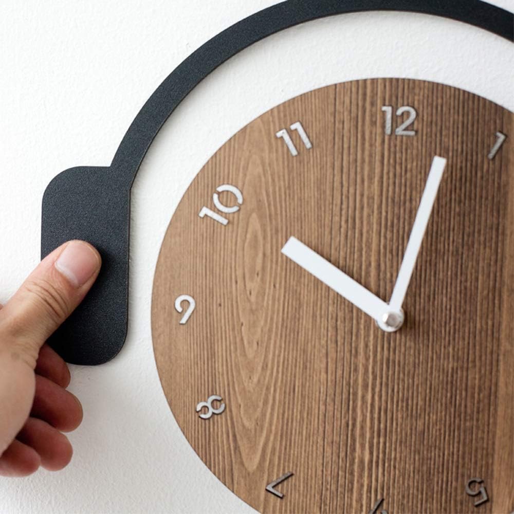 Wall Clock European Minimalist Fashion Creative Personality Mute Quartz Clock Bedroom Wall Clock Wholesale Children's Small Wooden Wall Clock 29 * 32cm