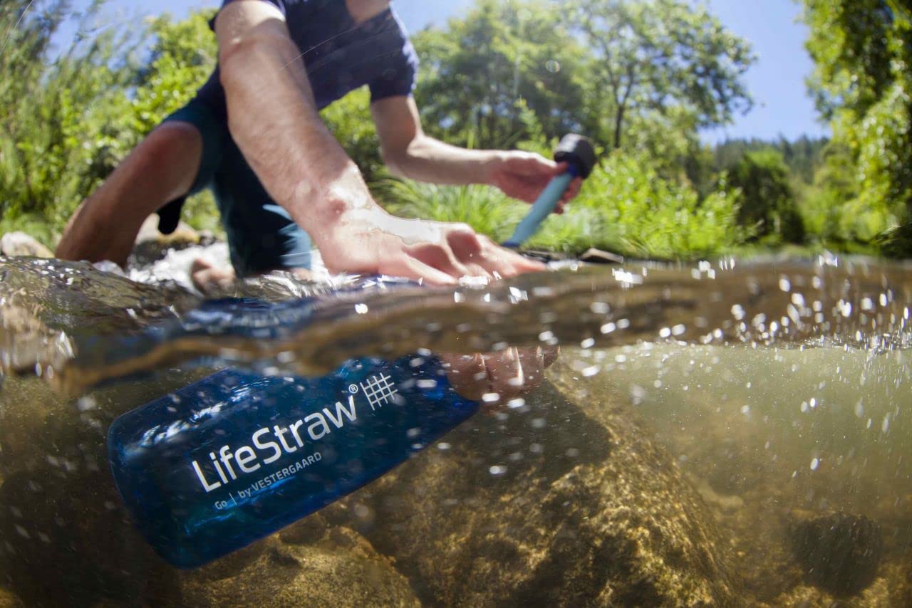 Lifestraw Go 2-Stage Filtration. Wasserflasche mit 2-stufiger Filtration - Aktivkohle entfernt Bakterien & Protozoen. Reduziert Chemikalien und schlechten Geschmack