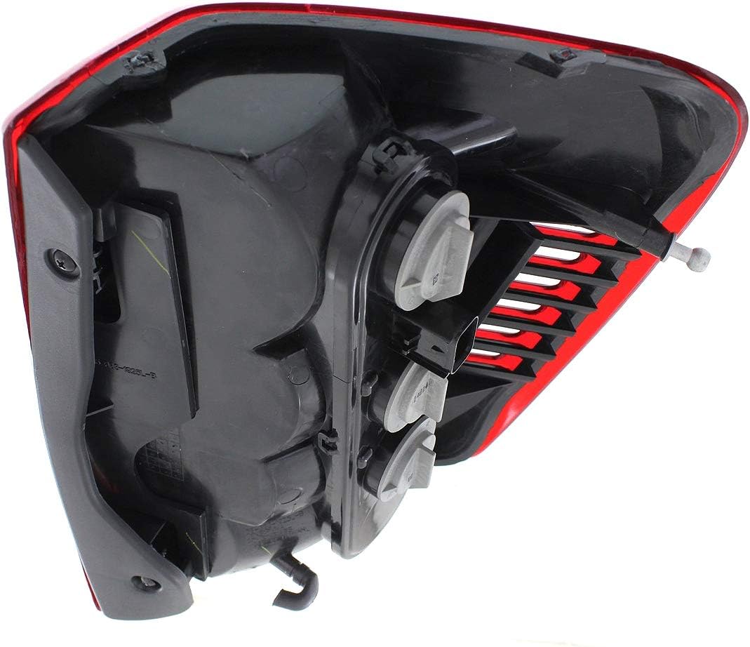 Evan-Fischer Tail Light Assembly Compatible with 2002-2004 Jeep Grand Cherokee From 11-2001 Driver Side