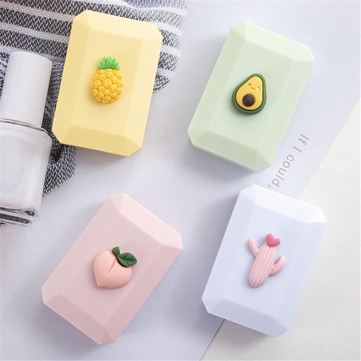 Dkklrr 4個入り コンタクトケース かわいい 人気 果物 コンタクトレンズケース ソフトレンズケースセット コンタクト収納ケース 化粧鏡付き カラーコンタクト セット 保存ケース 持ち運び プラスチック 軽量 安全 携帯便利 出張 旅行用 日常生活必需品 豊富な品 Dkklrr 4個入り コンタクトケース かわいい 人気 果物 コンタクトレンズケース ソフトレンズケースセット コンタクト収納ケース 化粧鏡付き カラーコンタクト セット 保存ケース 持ち運び プラスチック 軽量 安全 携帯便利 出張 旅行用 日常生活必需品 豊富な品